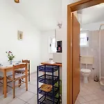 Maretic Center Апартаменты