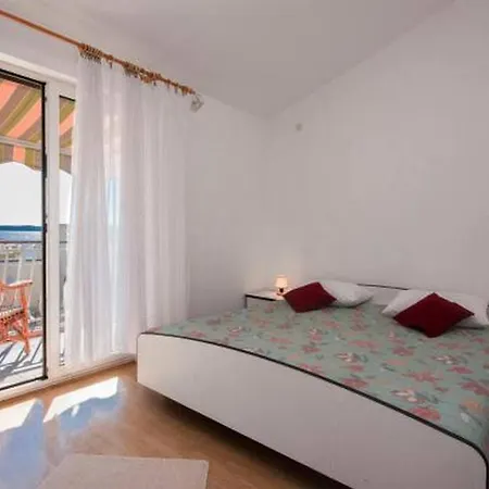 Maretic Center شقة