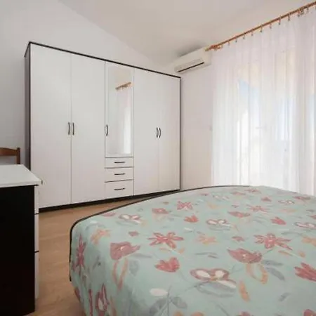 Appartement Maretic Center *