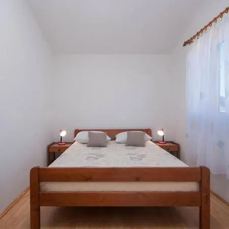 Maretic Center شقة