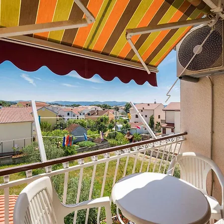 Apartment Maretic Center