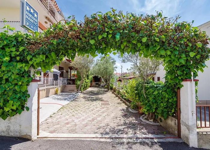 Maretic Center דירה ברודאריצה