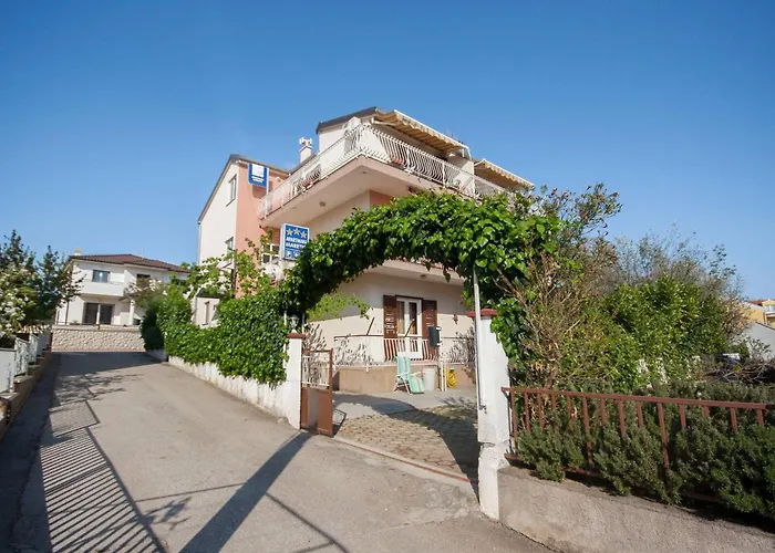 Maretic Center דירה ברודאריצה