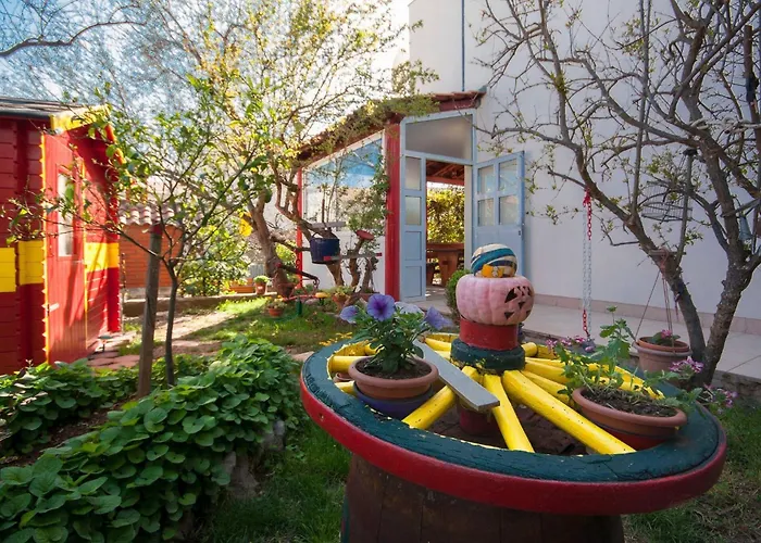 Maretic Center ברודאריצה