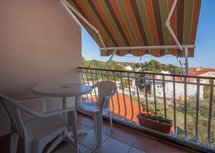 דירה Maretic Center