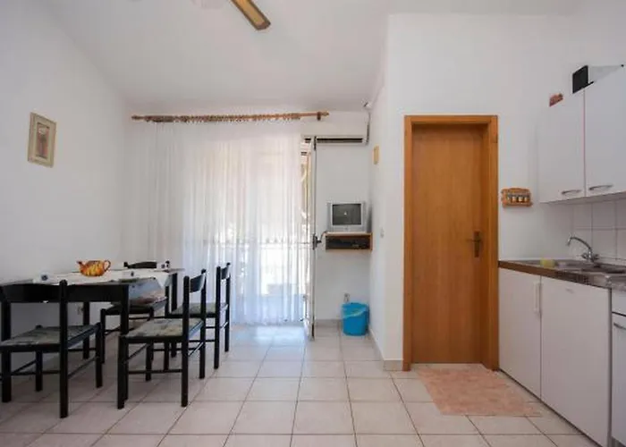 Maretic Center ברודאריצה