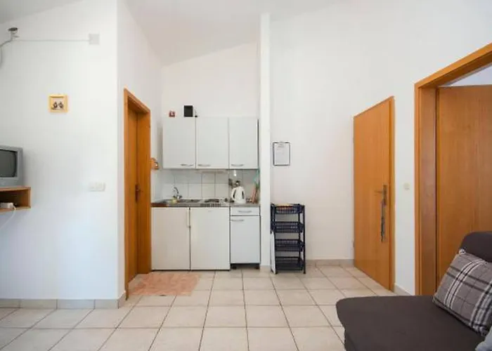 דירה Maretic Center