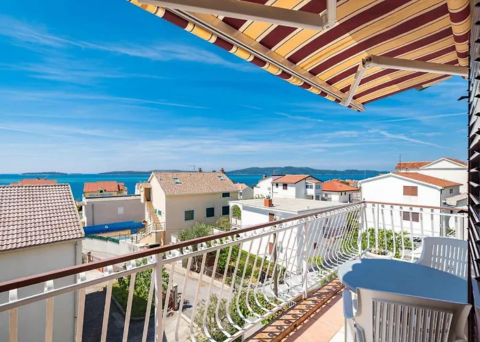 아파트 Maretic Center